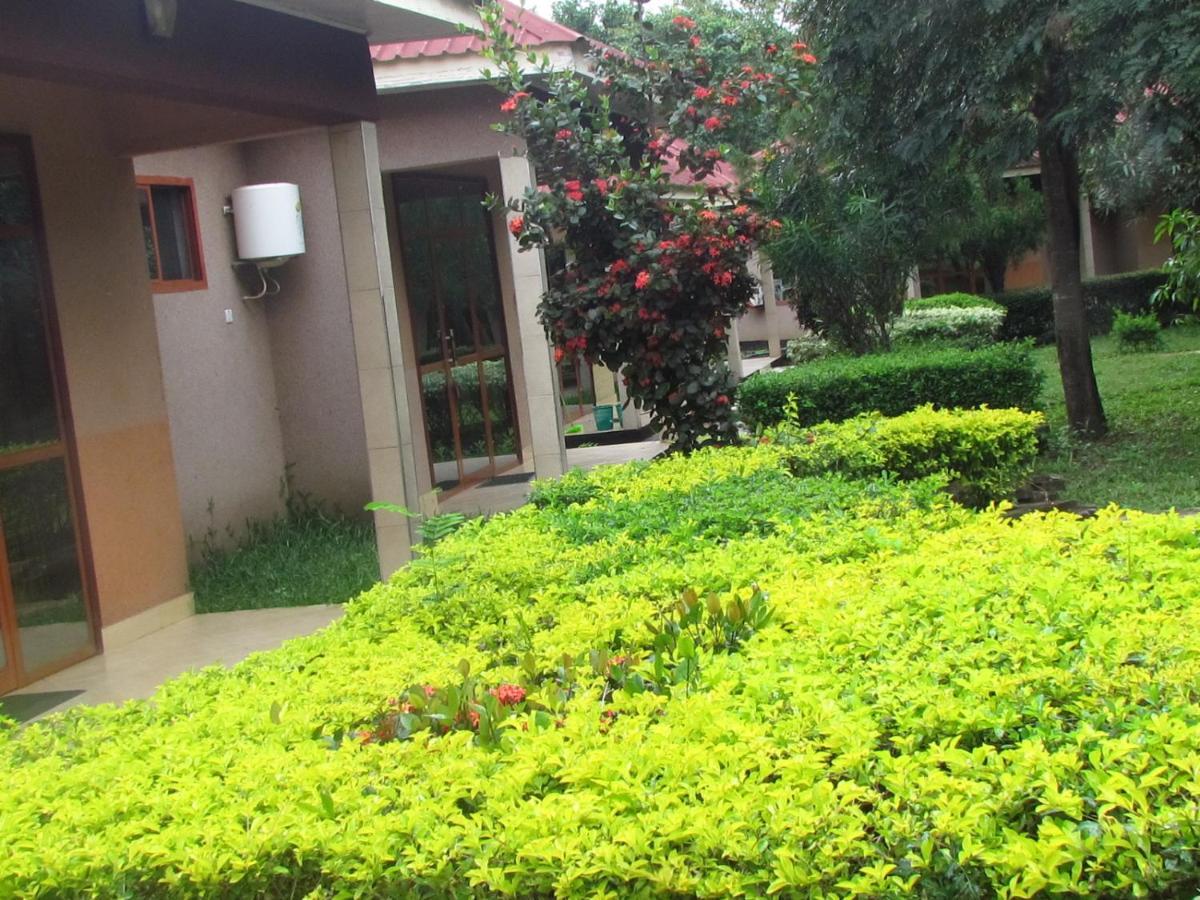 Mikumi Resort Hotel Exterior foto